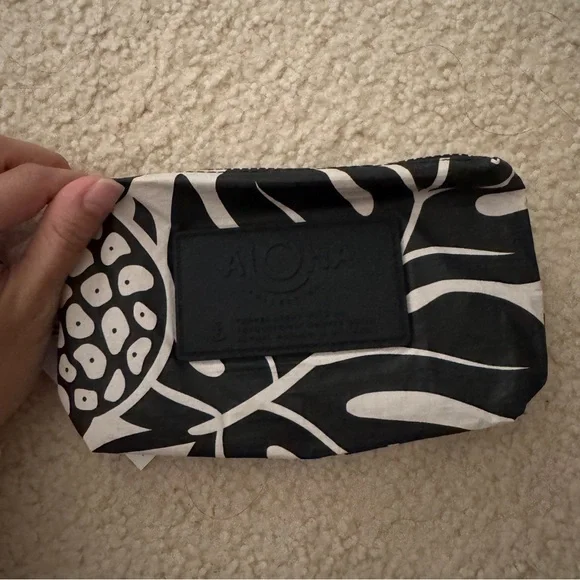 ALOHA Collection Holomua Mini Pouch - Picture 3 of 5